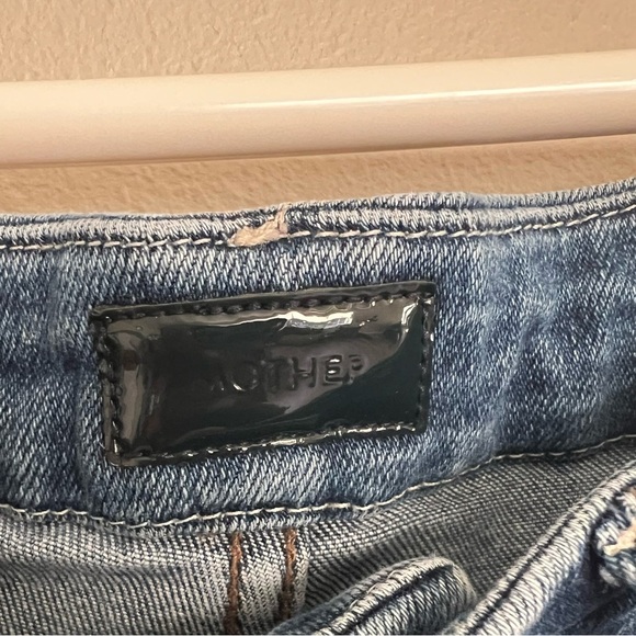 Mother High Waisted Looker Satisfaction guaranteed blue jeans size 26 - Picture 5 of 8